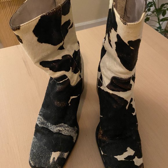 Cowhide Ankle Boot by INTENTIONALLY BLANK - Picture 3 of 5